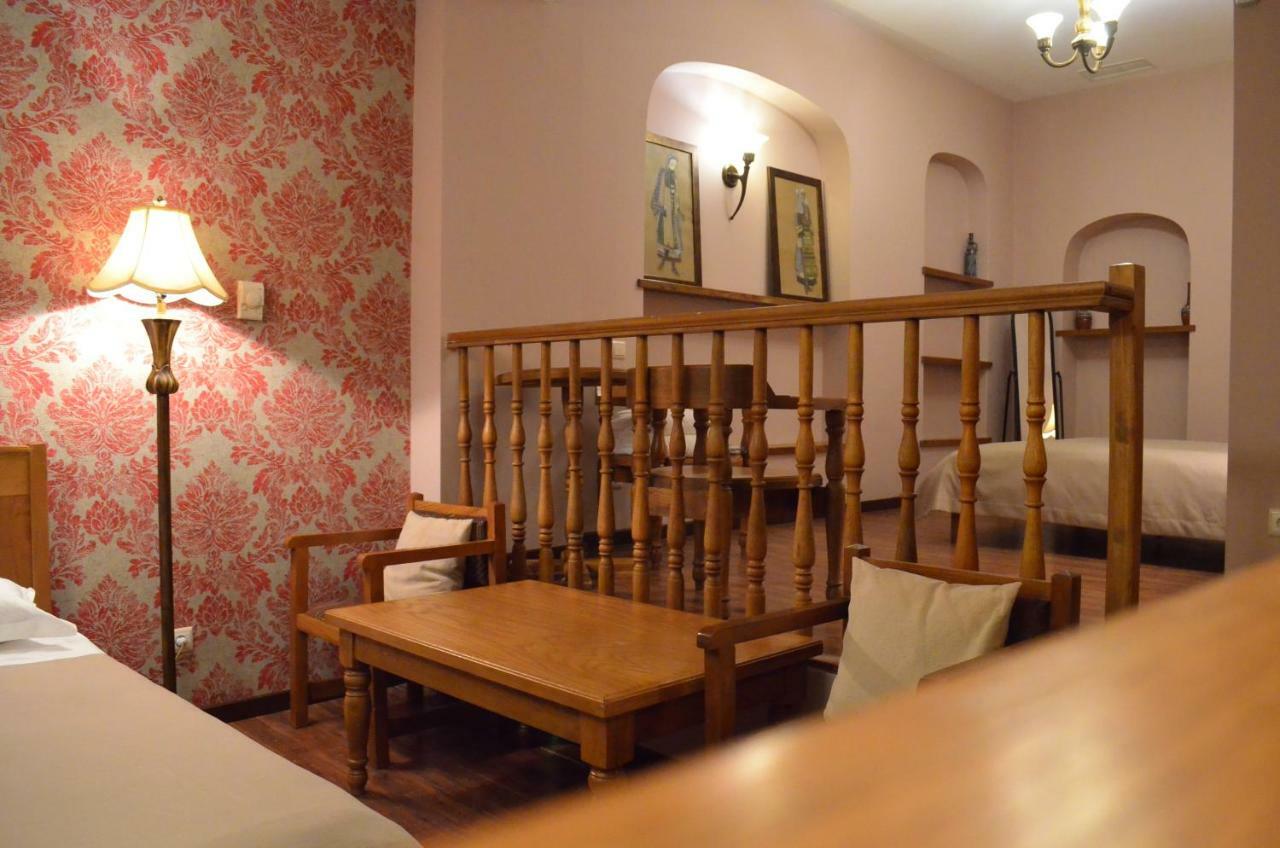 Hotel Brigitte Sighnaghi Eksteriør bilde